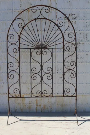 Wrought Iron Scroll Screen Free Standing Solid Steel dried flower branch  