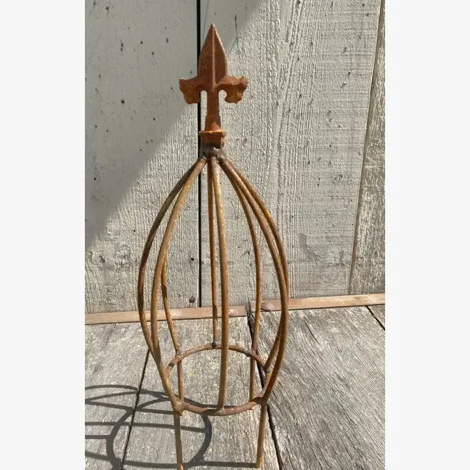 Wrought Iron Tiny Finial Topiary dried flower branch  