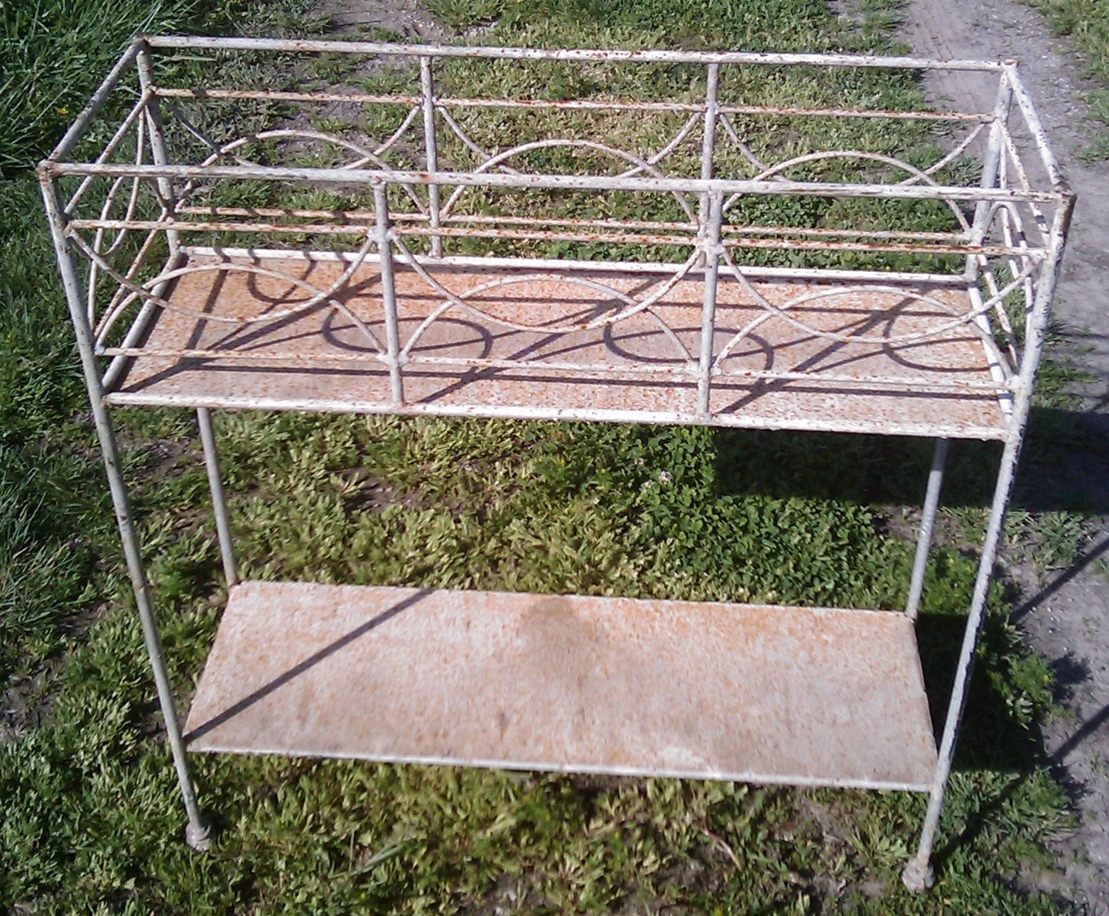 Wrought Iron Rectangle Tin Bottom Plant Stand Display Rack
