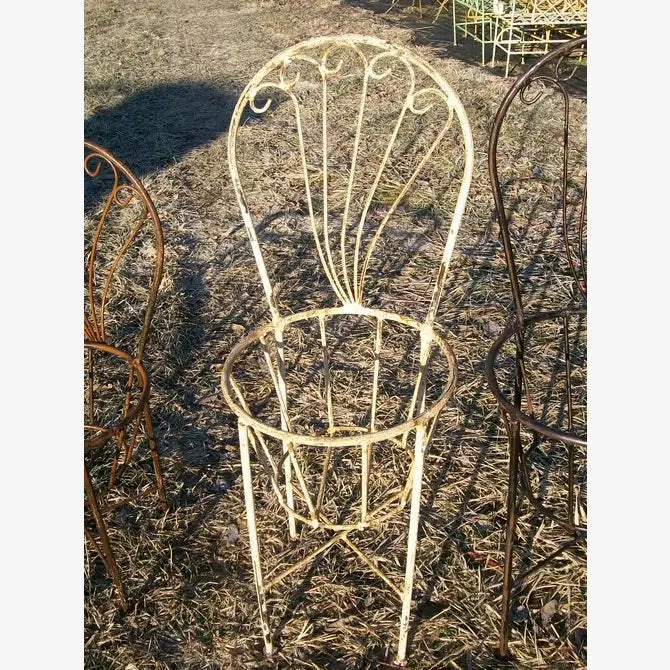 Wrought Iron Swirl Pot Chair Planting Frame Wire