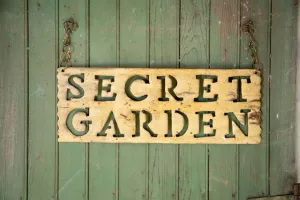 Y-48 Secret Garden Hanging Sign dried flower branch  
